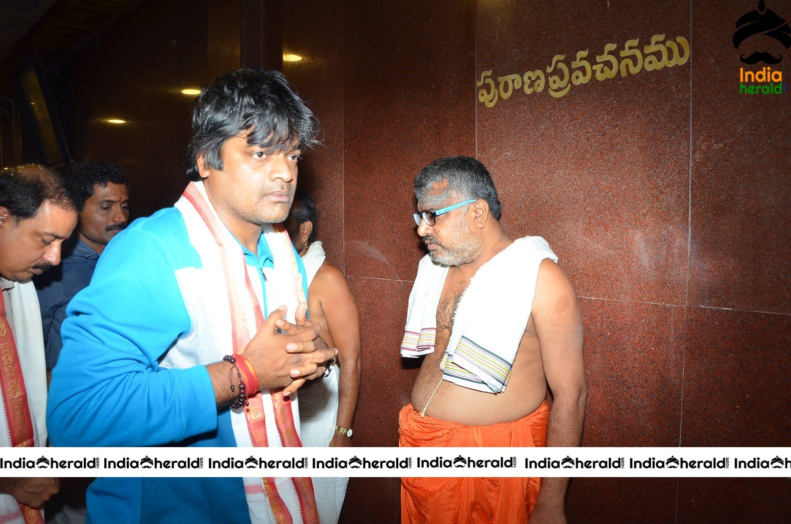 Gaddalakonda Ganesh Team Pays Visit To Vijayawada Durga Temple Set 3