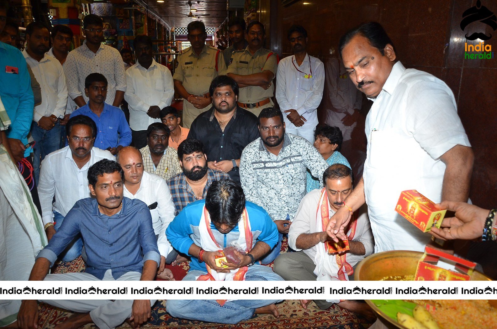 Gaddalakonda Ganesh Team Pays Visit To Vijayawada Durga Temple Set 3