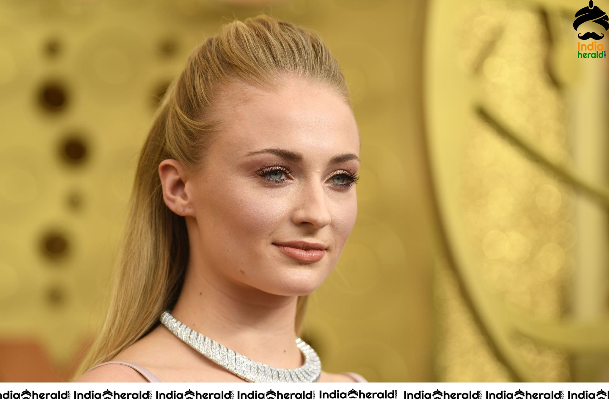 Game of Thrones Cast At 71st Emmy Awards In Los Angeles Set 1