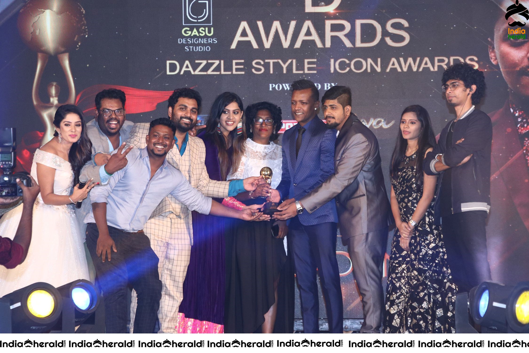 Gasu Designers Studio Presenting D Awards and Dazzle Style Icon Awards Set 4