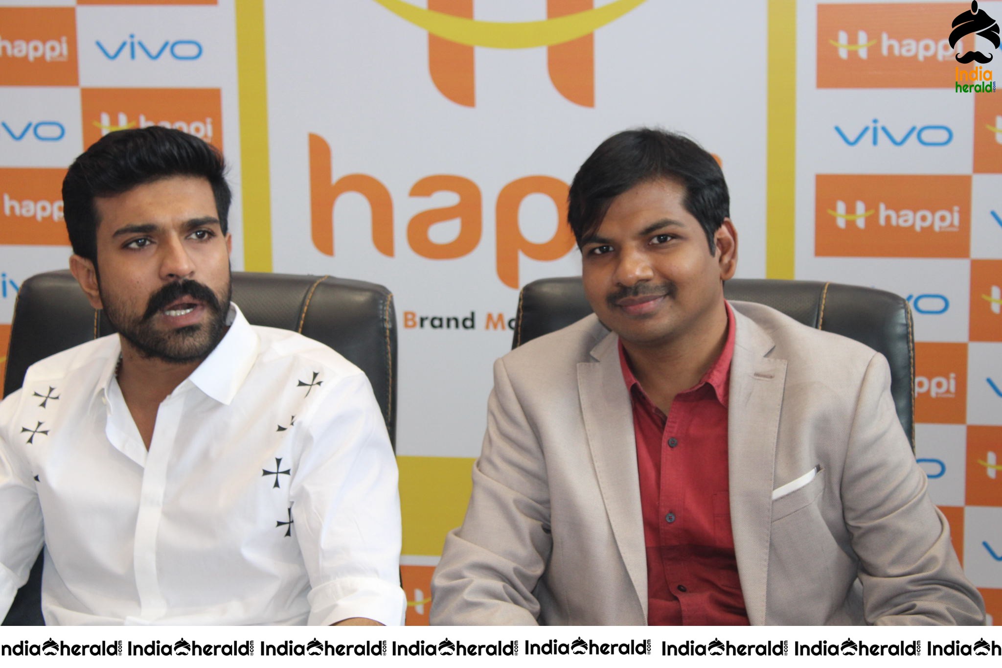 HAPPI MOBILES GRAND LAUNCH OF 60TH STORE BY RAM CHARAN AT VIJAYAWAD Set 6