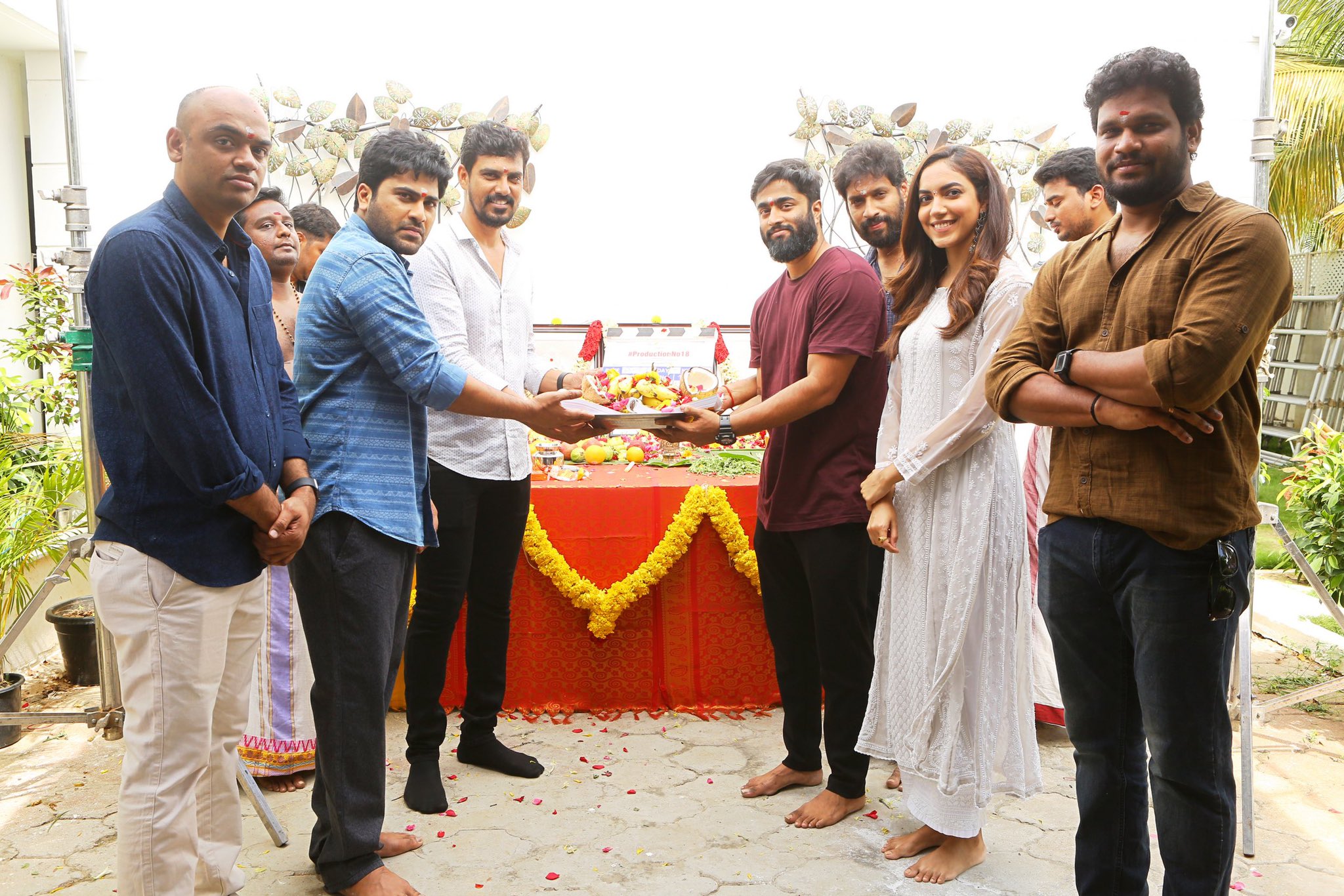 Here's the pooja stills of Sharwanand Set 2 Photos