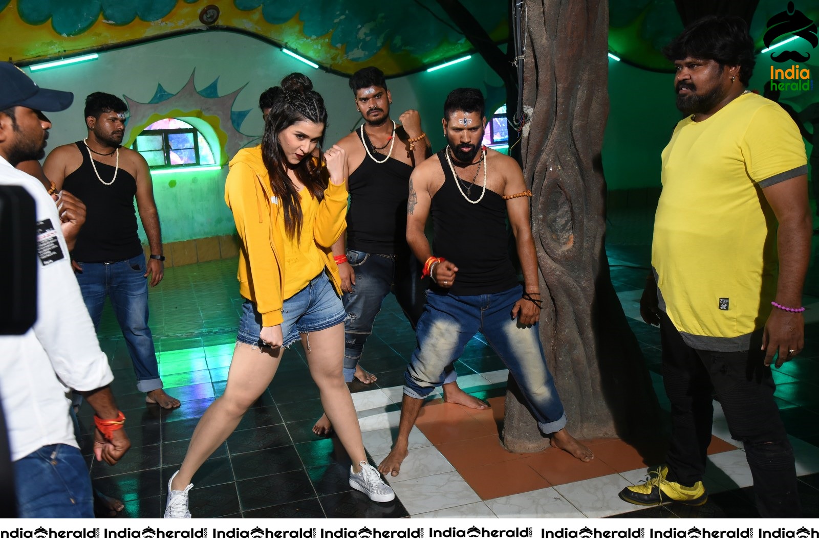 Hi 5 Movie Shooting Coverage Press Meet Set 1