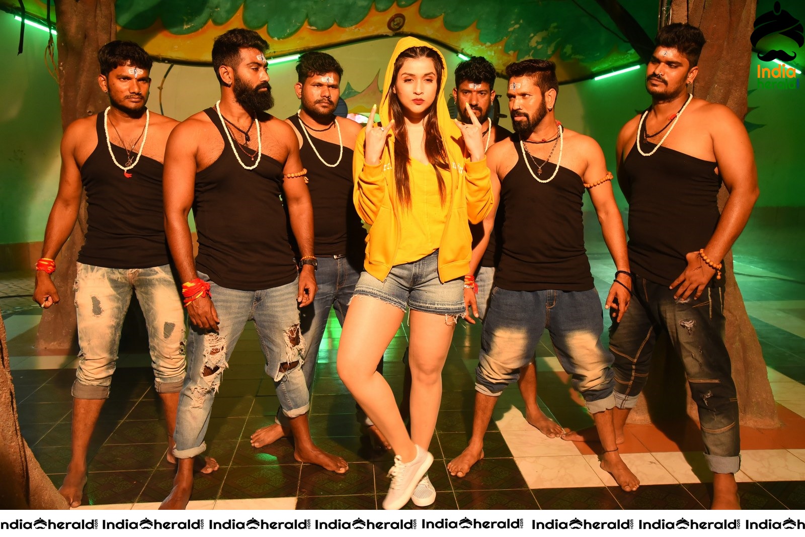 Hi 5 Movie Shooting Coverage Press Meet Set 1