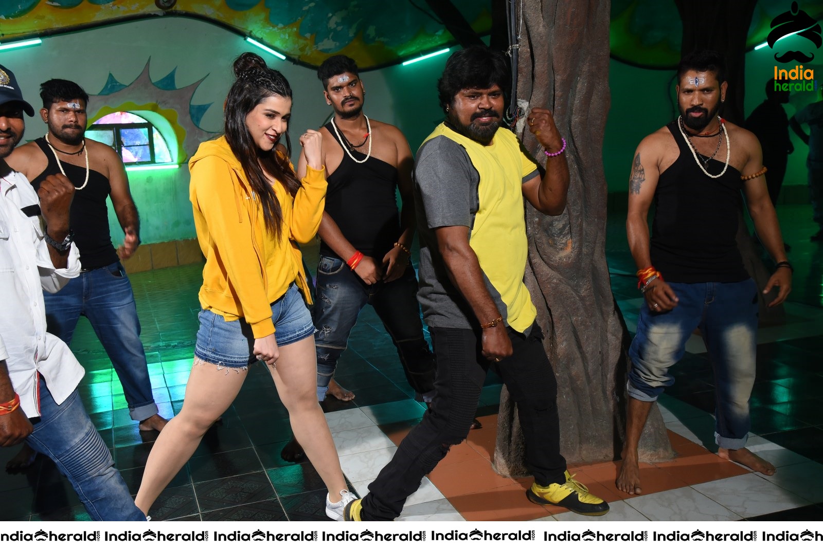 Hi 5 Movie Shooting Coverage Press Meet Set 2