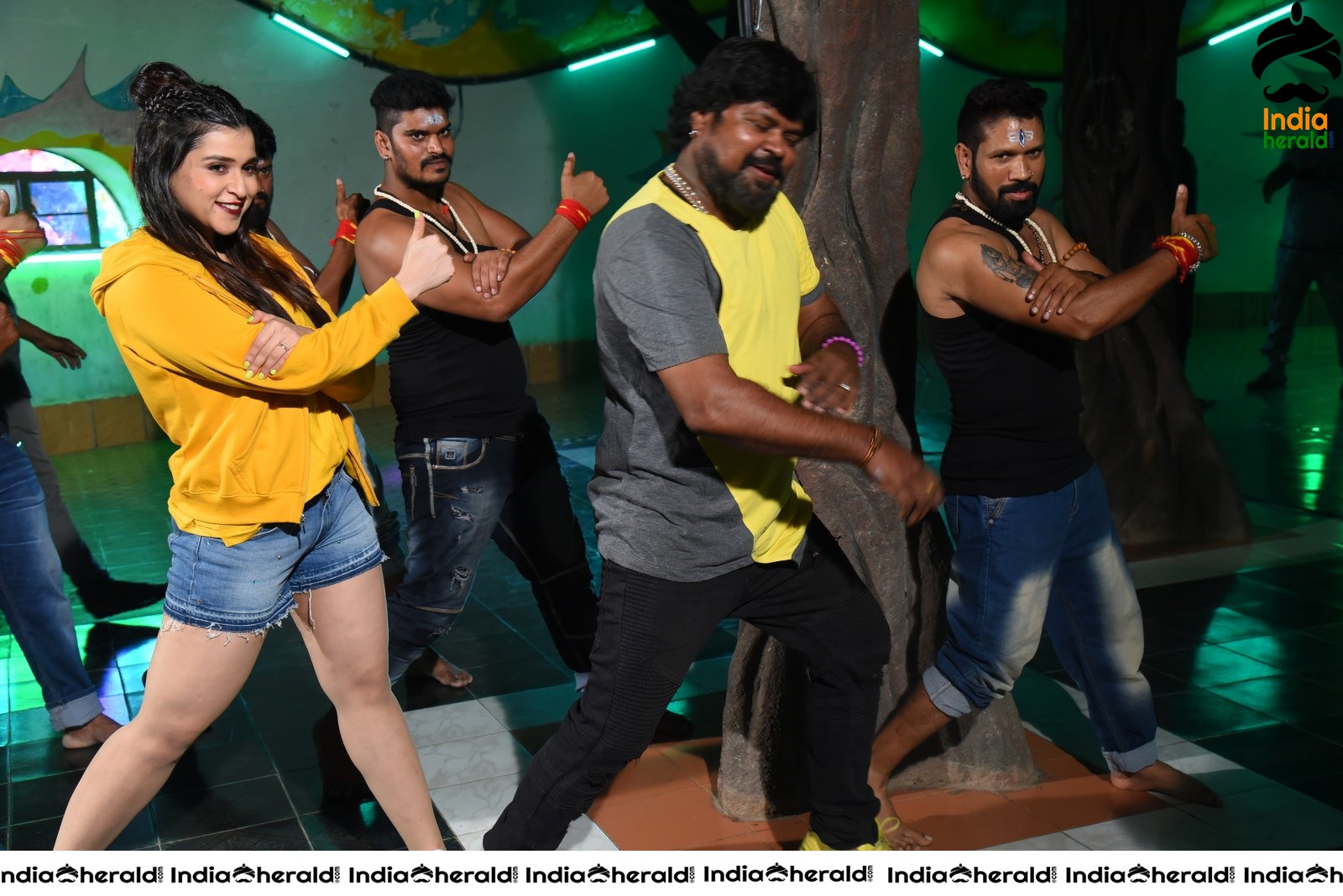 Hi 5 Movie Shooting Coverage Press Meet Set 2