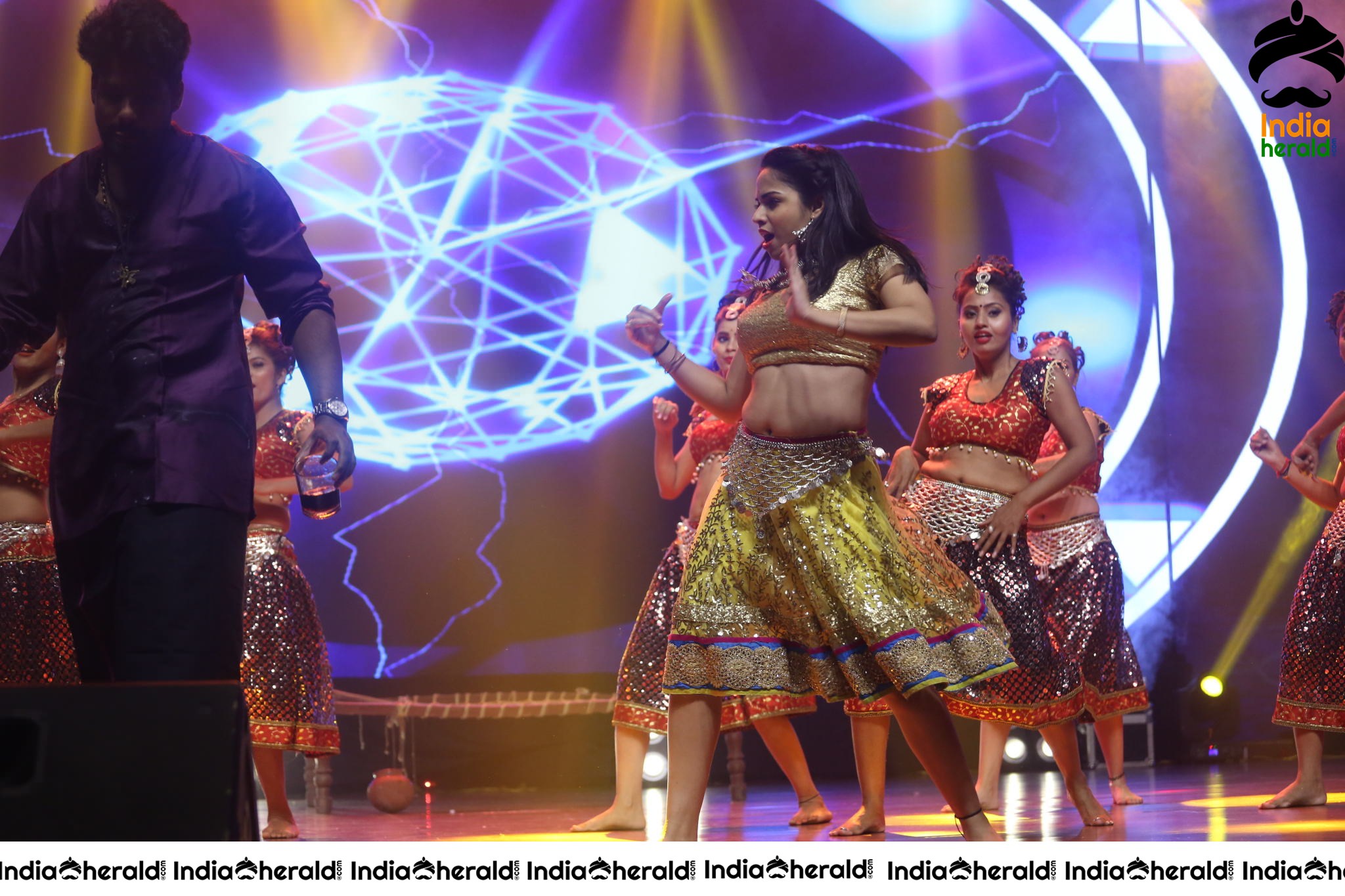 Hot And Sexy Dance Number Performed In Stage At Valmiki Pre Release Event Set 1