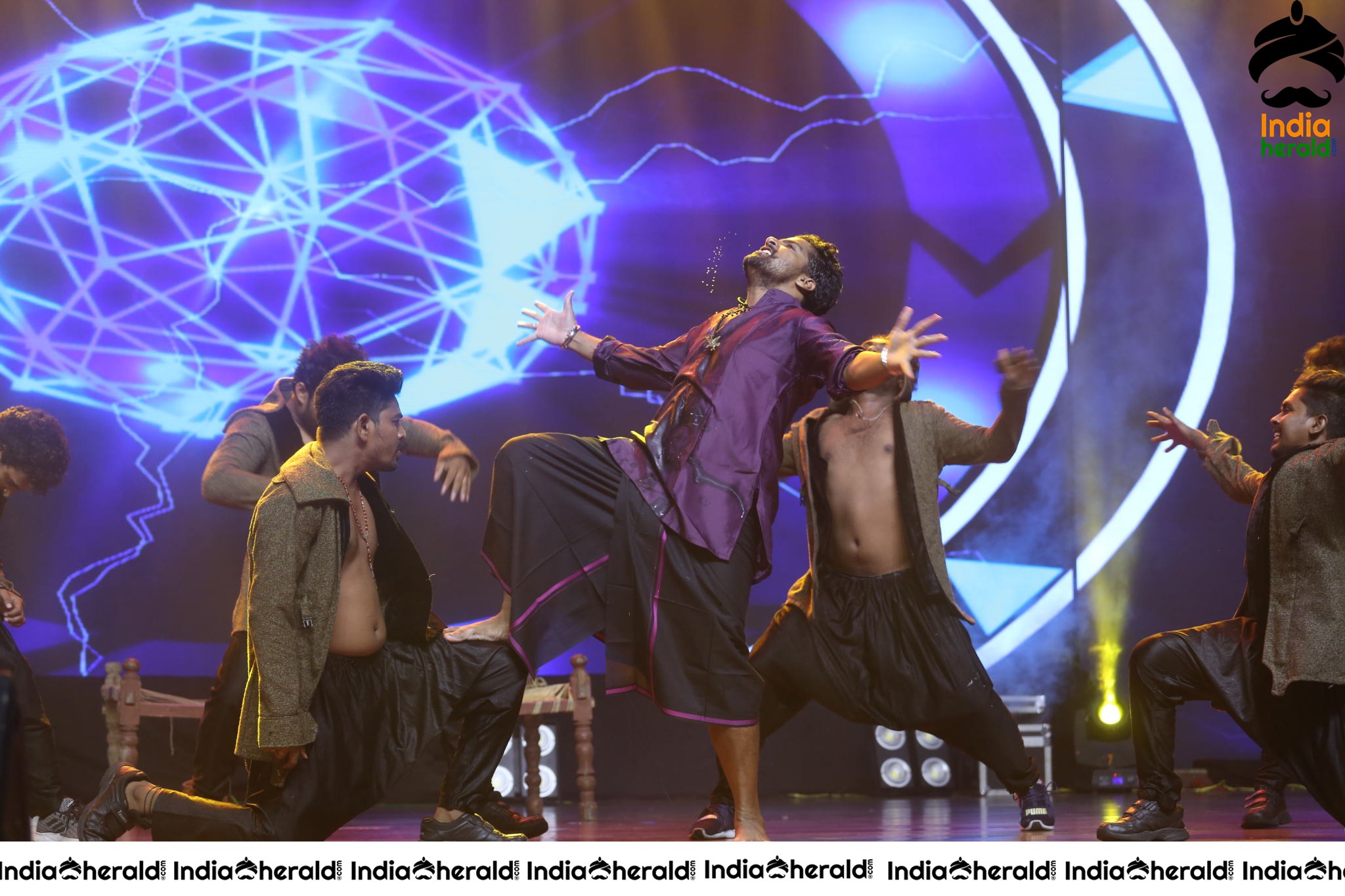 Hot And Sexy Dance Number Performed In Stage At Valmiki Pre Release Event Set 1