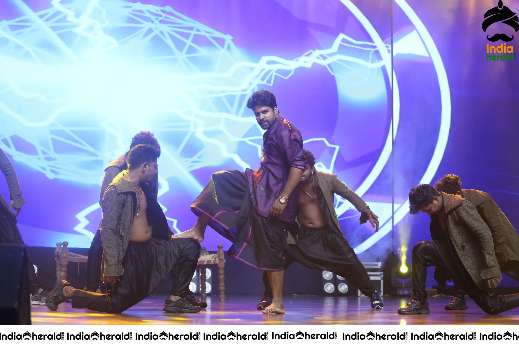 Hot And Sexy Dance Number Performed In Stage At Valmiki Pre Release Event Set 1