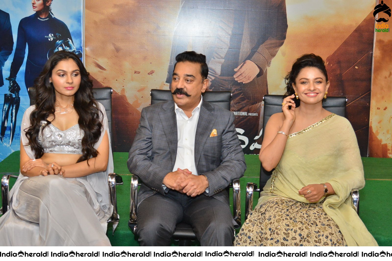 Hot Andrea and Pooja Kumar in Vishwaroopam Movie Throwback Event Photos Set 3