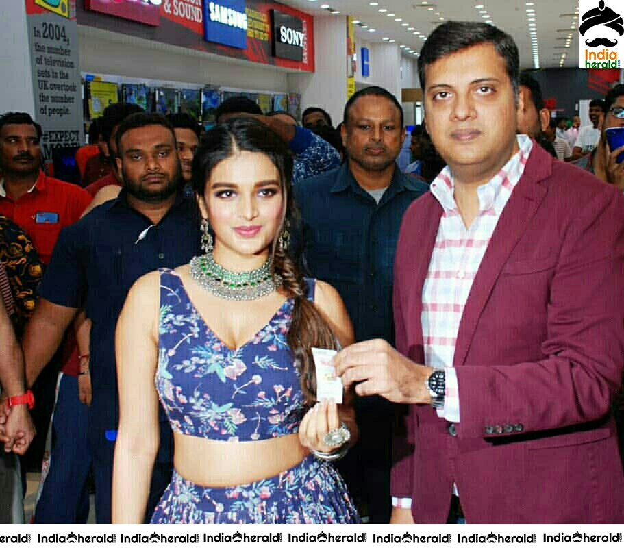 Hot Chick Nidhhi Agerwal At Bajaj Electronics In Sujana Forum Mall