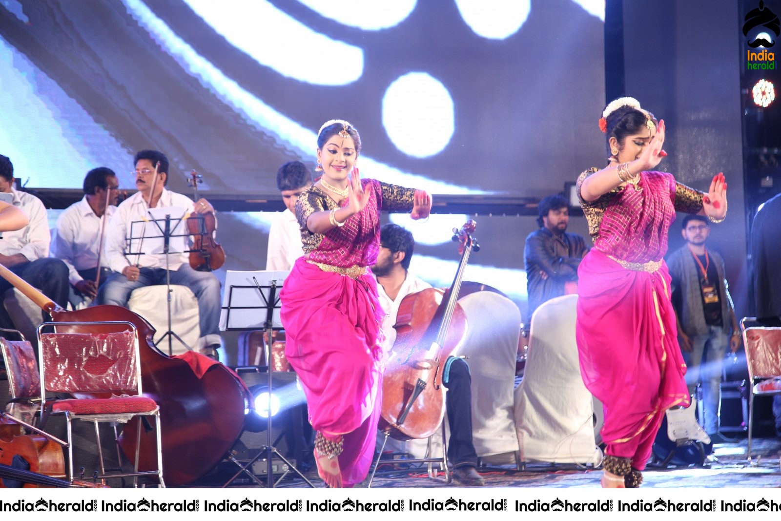 Hot Dance at Ala Vaikunthapurramuloo Musical Concert Set 1