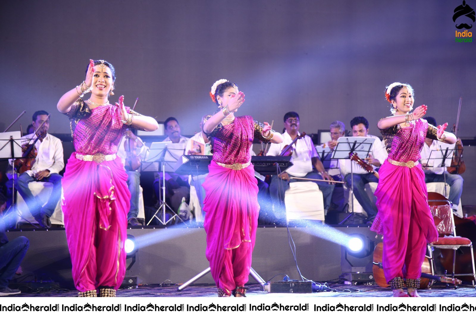 Hot Dance at Ala Vaikunthapurramuloo Musical Concert Set 1