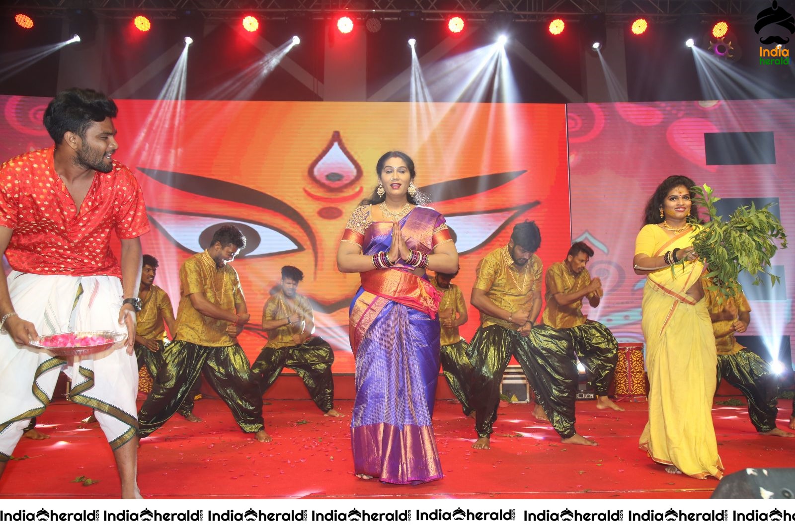 Hot Dance on the Stage at the Pre Release Event Set 2