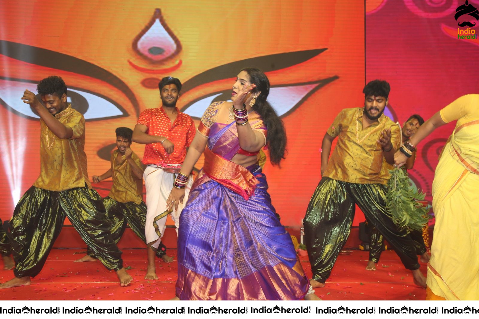 Hot Dance on the Stage at the Pre Release Event Set 2