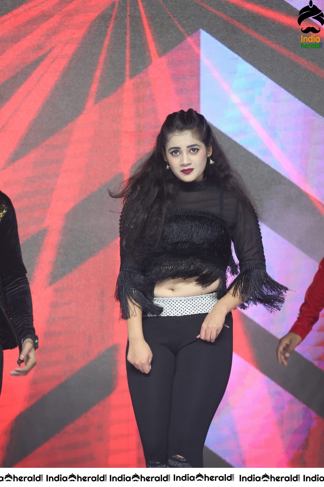 Hot Dance on the stage by Dancers at Dabangg 3 Event Set 2