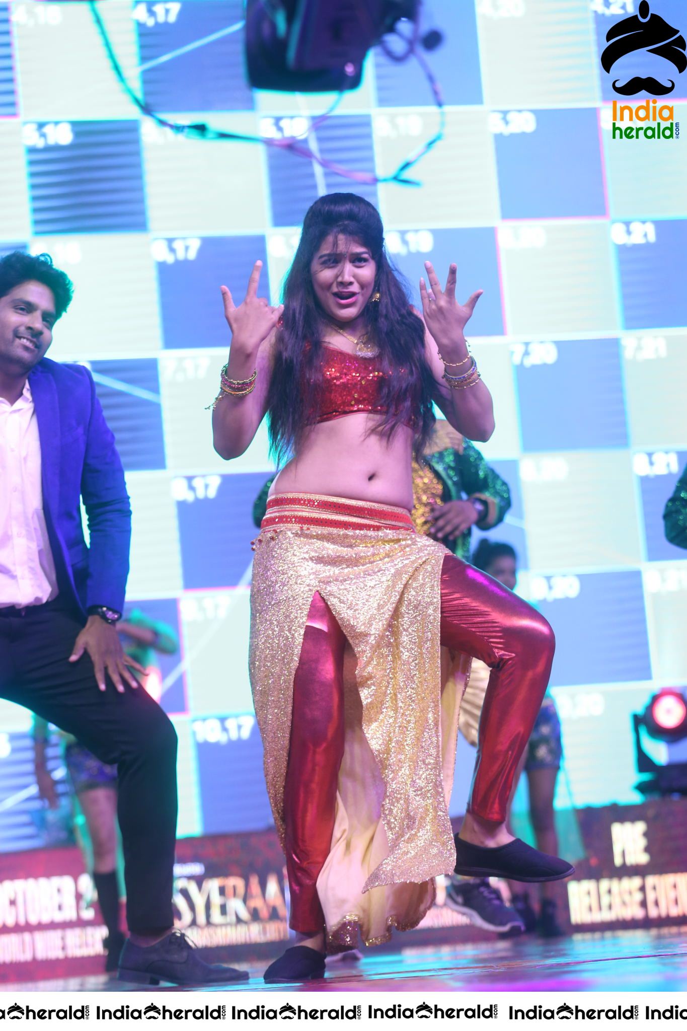 Hot Dance Performance At Sye Raa Pre Release Event Set 1