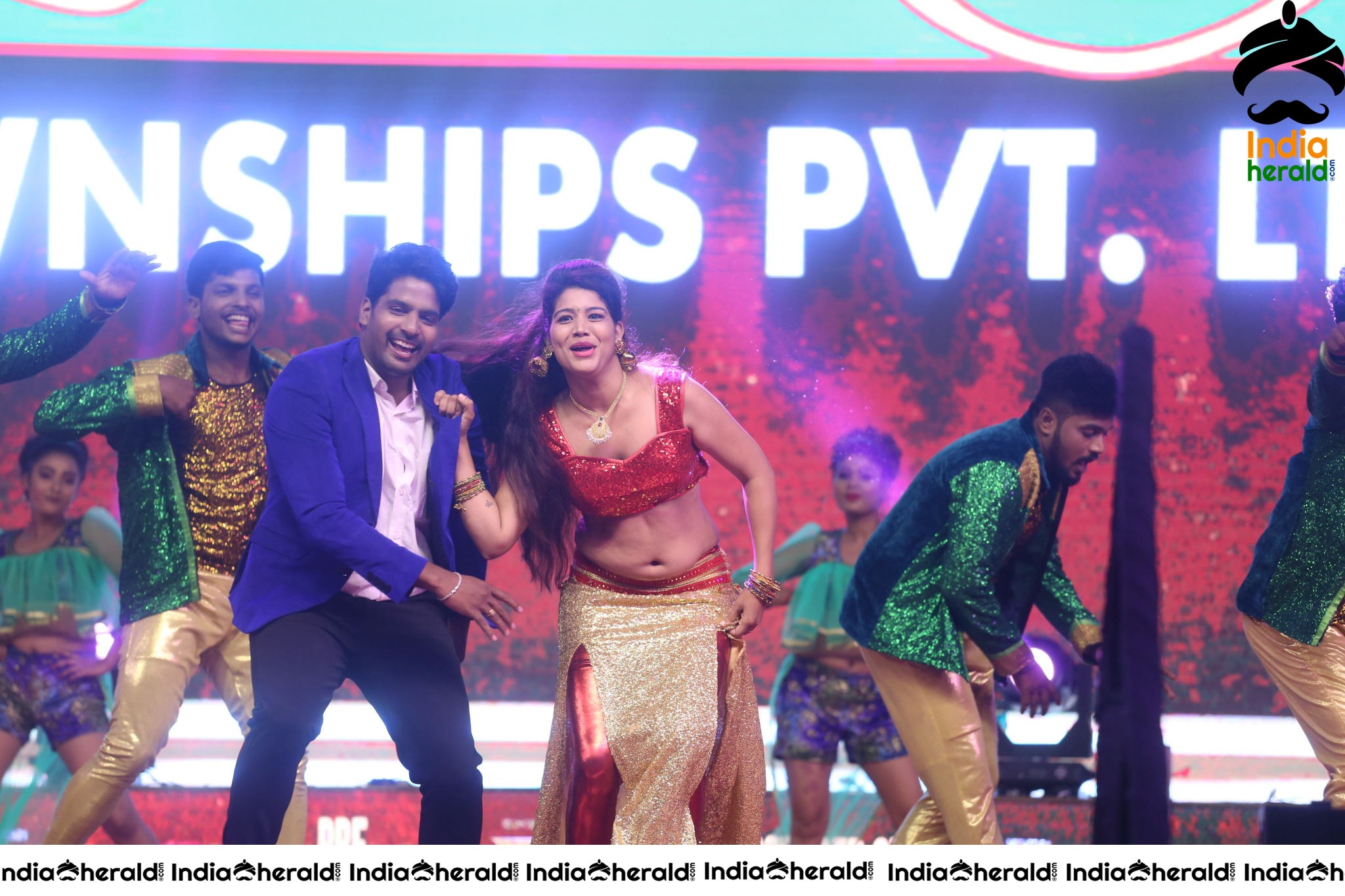 Hot Dance Performance At Sye Raa Pre Release Event Set 1