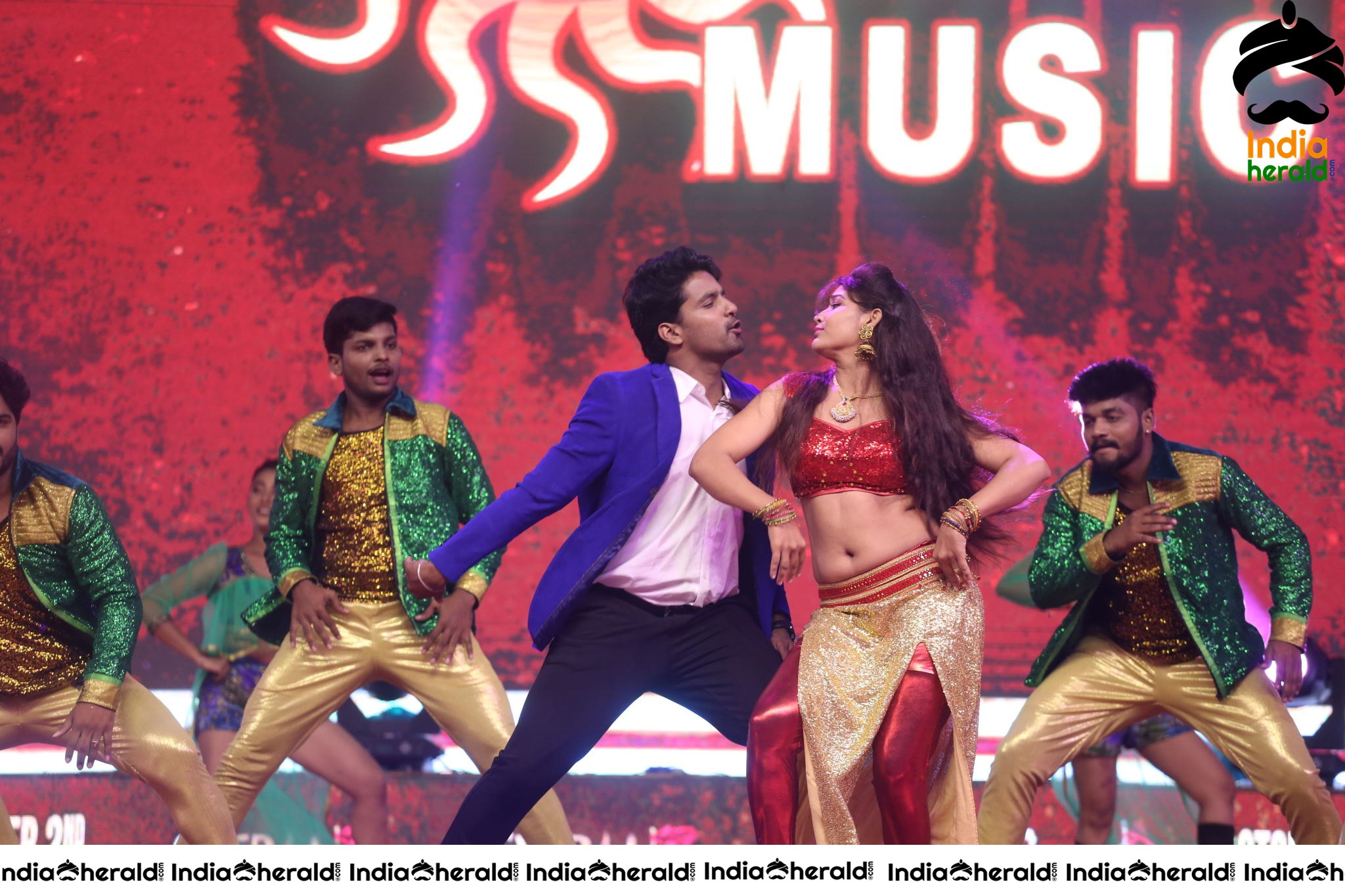 Hot Dance Performance At Sye Raa Pre Release Event Set 1