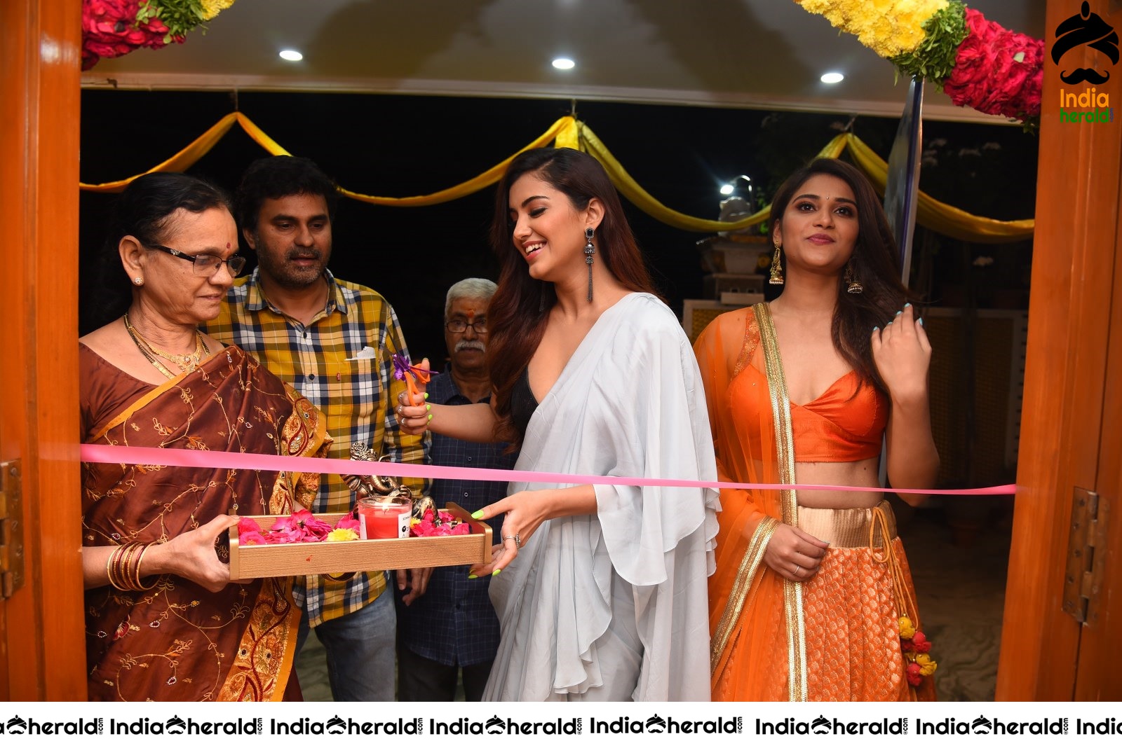 Hot Malvika Sharma at Fashion Studio Opening Launch Event Photos Set 2