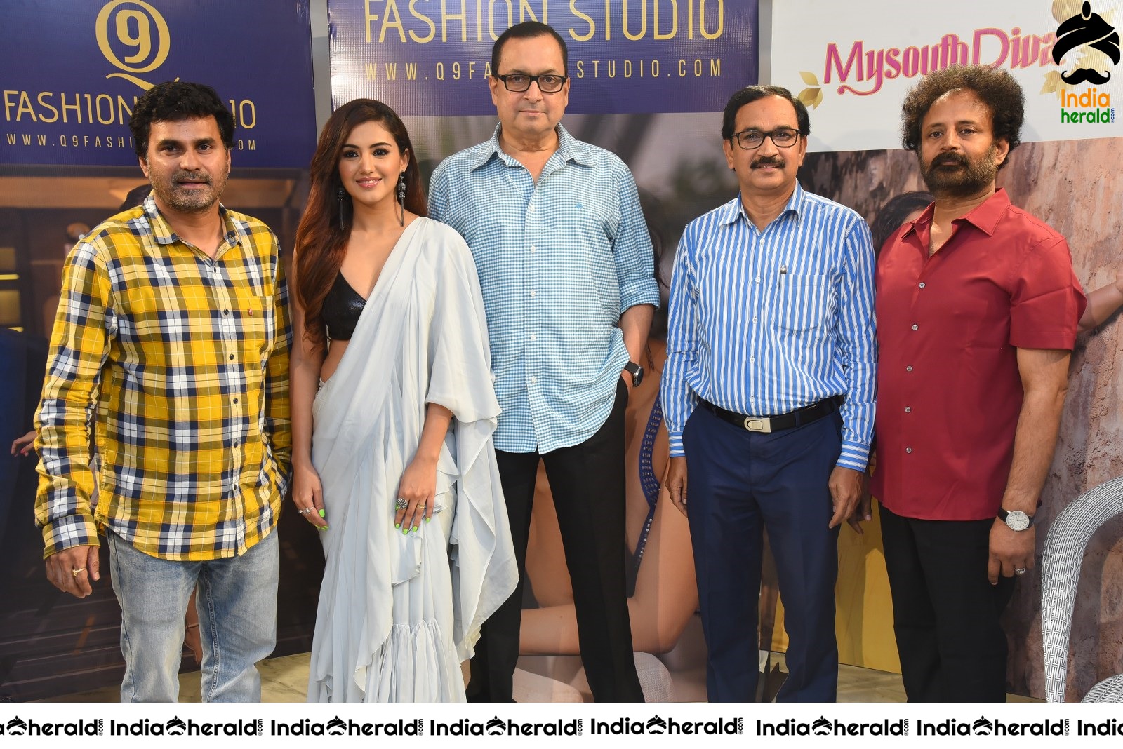 Hot Malvika Sharma at Fashion Studio Opening Launch Event Photos Set 5