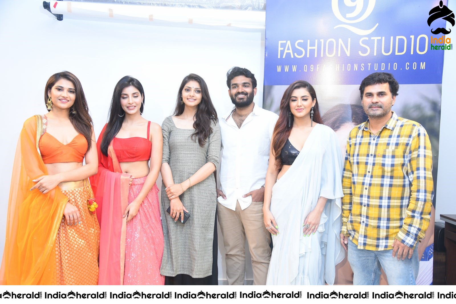 Hot Malvika Sharma at Fashion Studio Opening Launch Event Photos Set 5