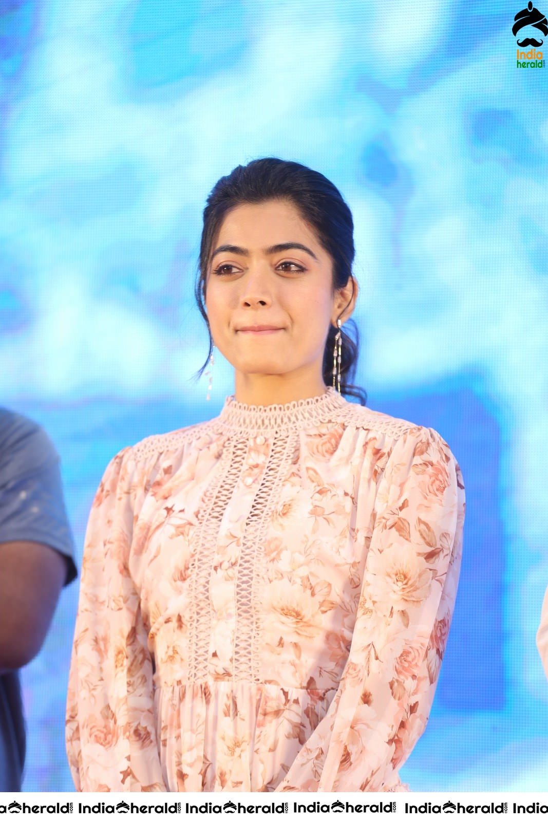 Hot Rashmika Mandanna Thigh Show with Nithiin at Bheesma Throwback Event Photos Set 8