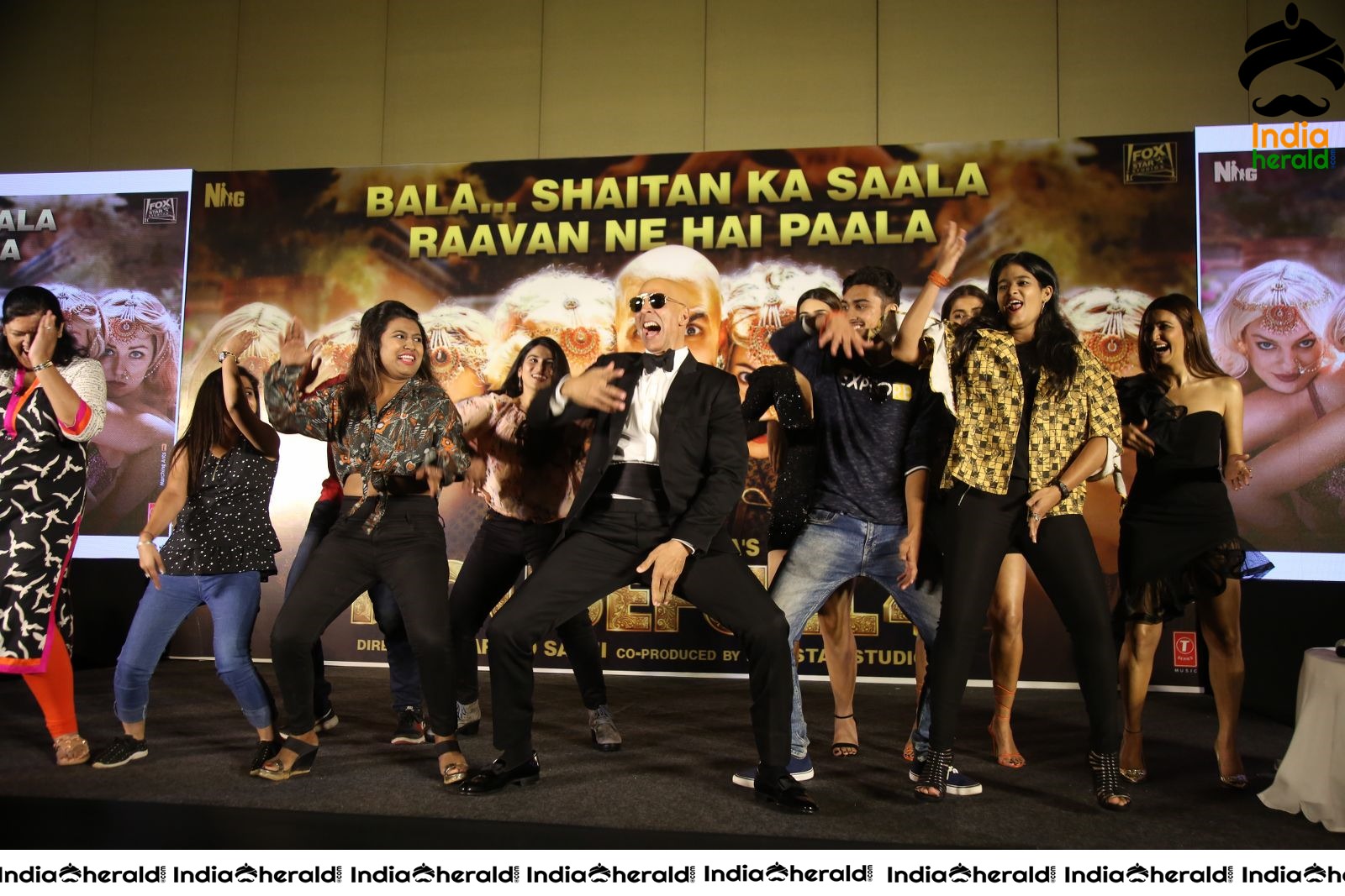 Housefull 4 Movie Pre Release Event Hot Photos Set 8