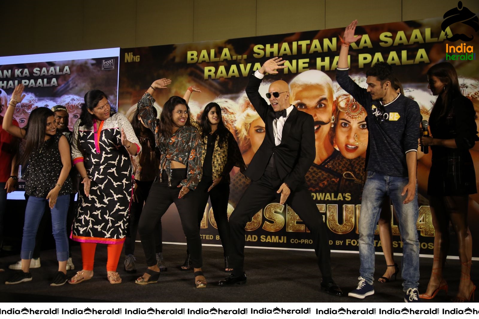 Housefull 4 Movie Pre Release Event Hot Photos Set 8