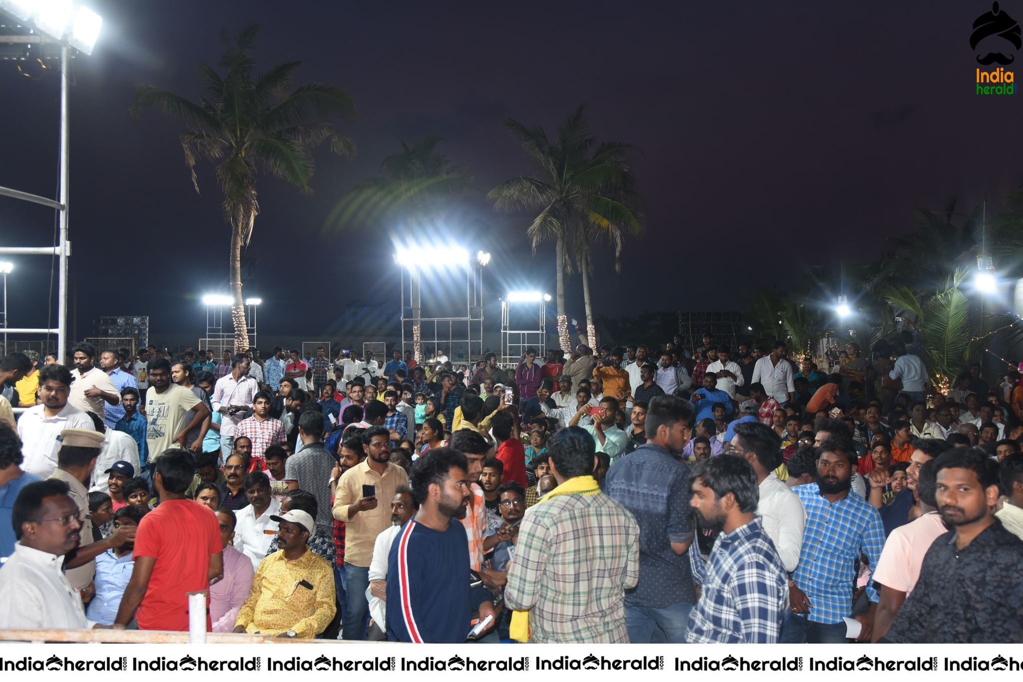 Huge Crowd Gathered at Ruler Pre Release Event Set 1