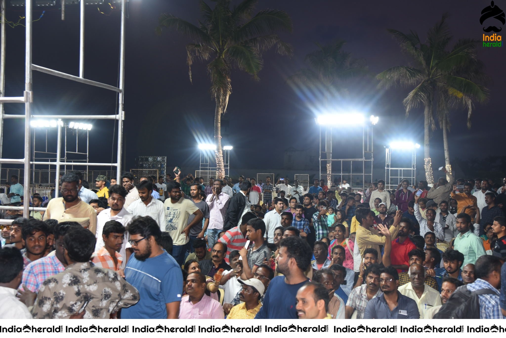 Huge Crowd Gathered at Ruler Pre Release Event Set 1