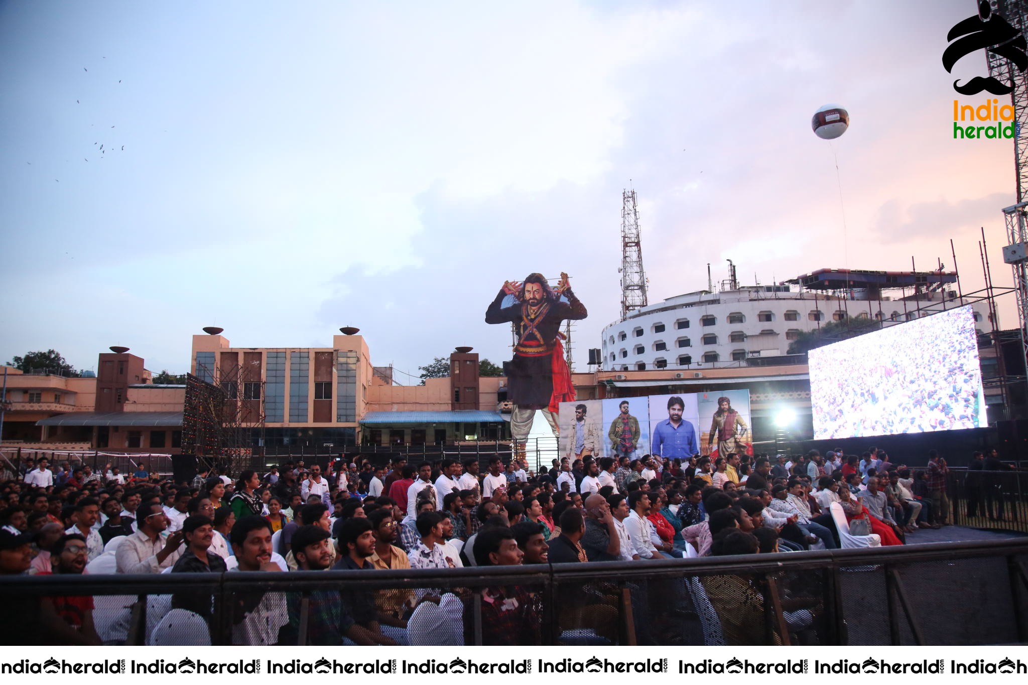 Humongous Crowd Gathered at Sye Raa Pre Release Event Set 1