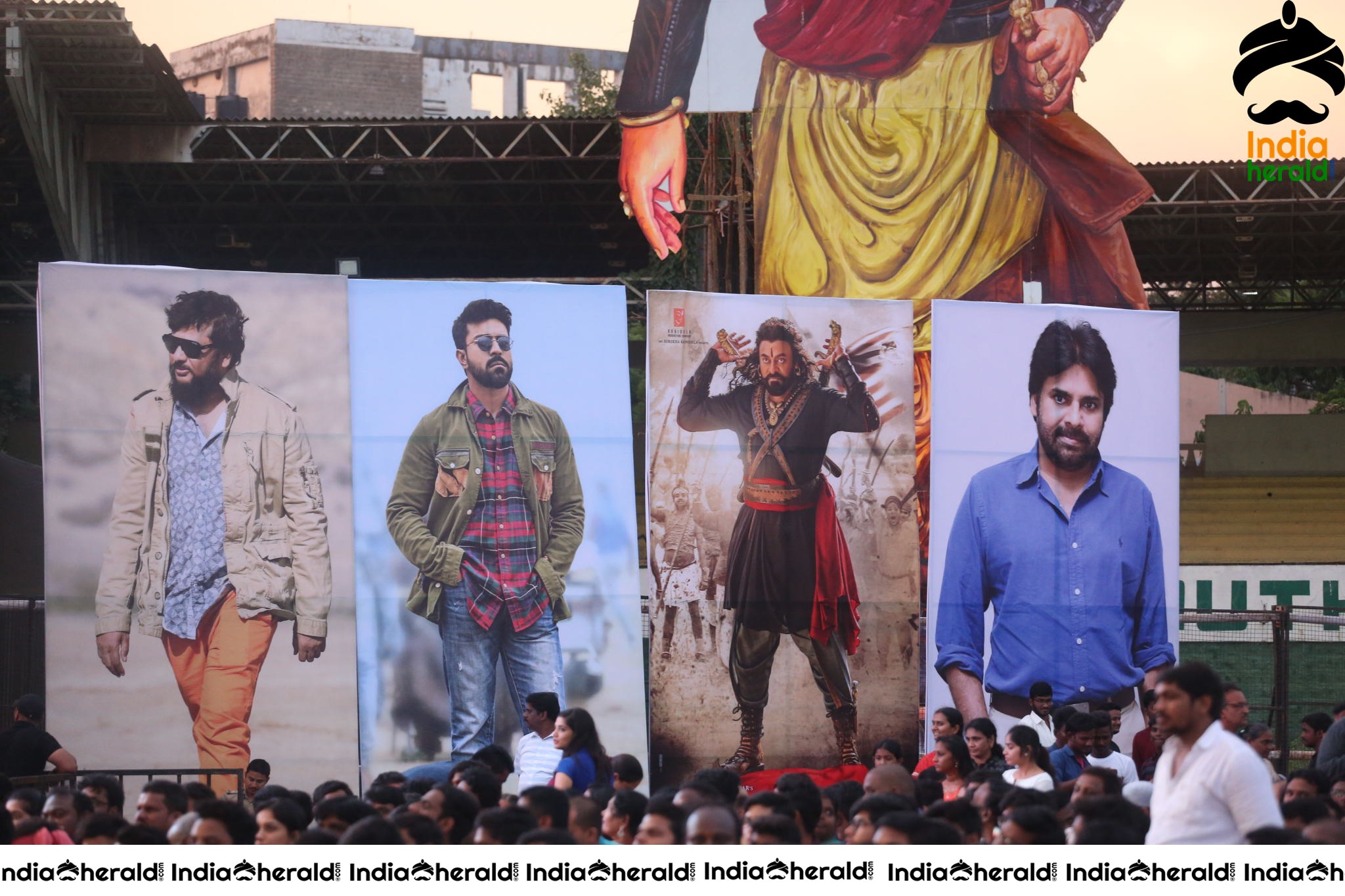 Humongous Crowd Gathered at Sye Raa Pre Release Event Set 1