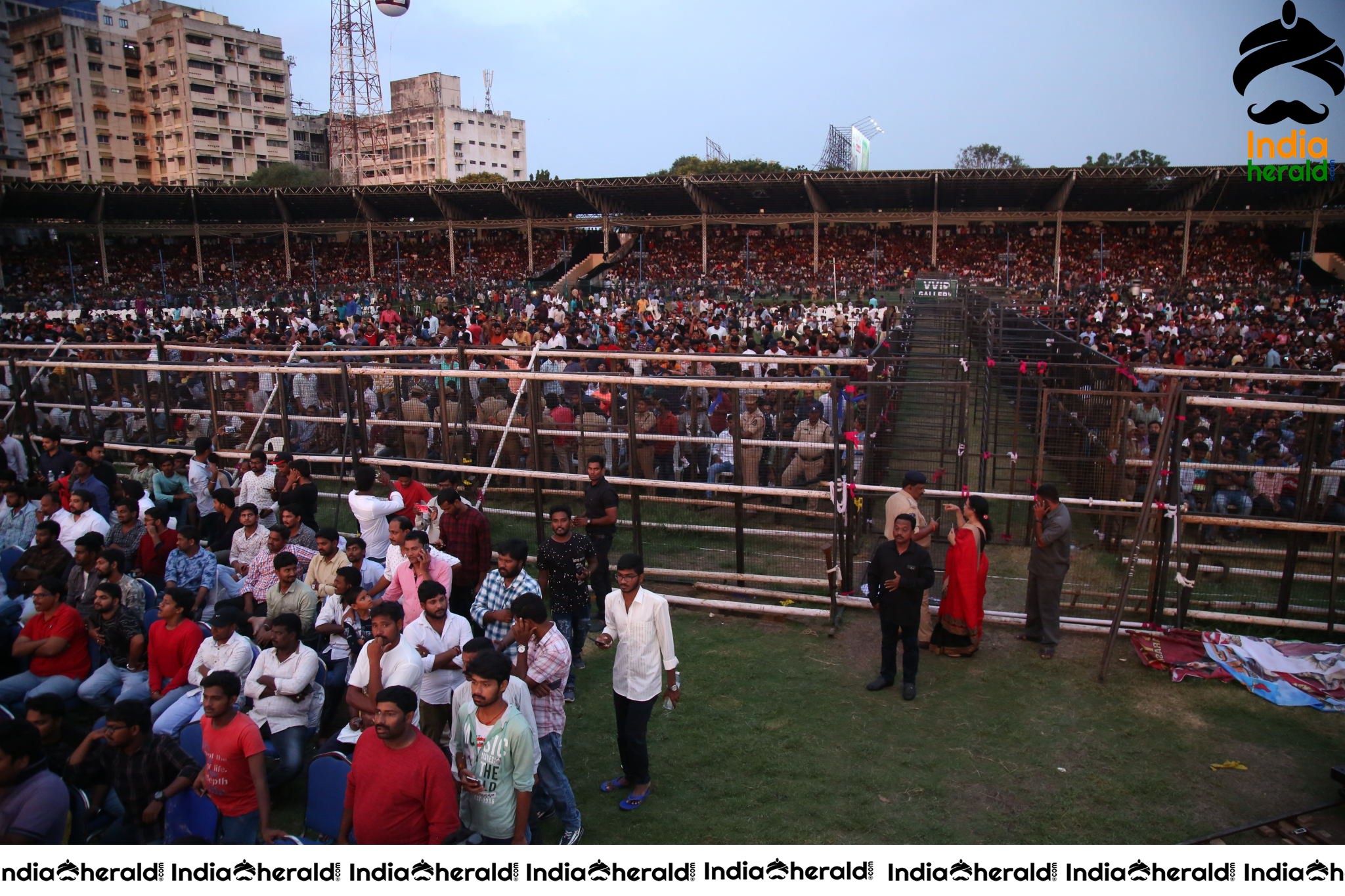 Humongous Crowd Gathered at Sye Raa Pre Release Event Set 1