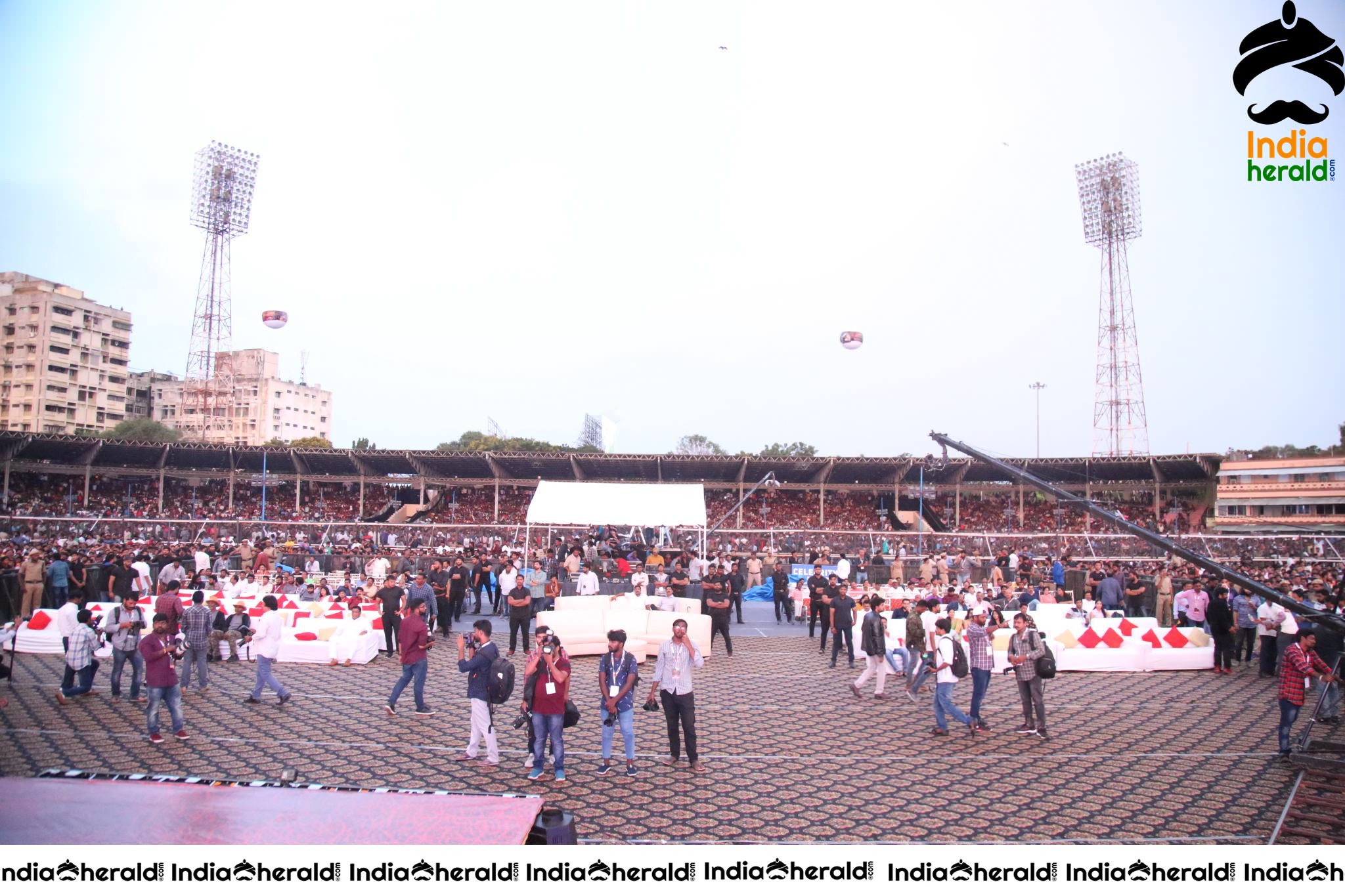 Humongous Crowd Gathered at Sye Raa Pre Release Event Set 2