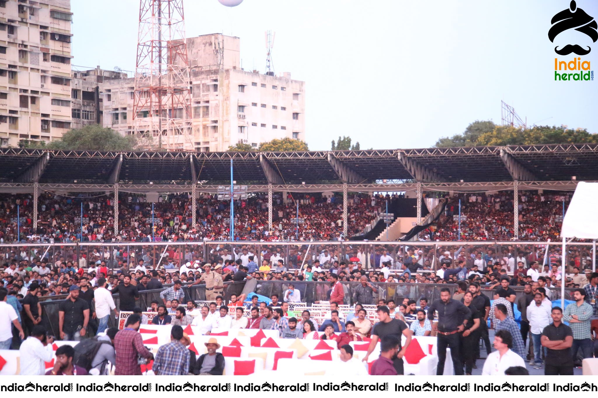 Humongous Crowd Gathered at Sye Raa Pre Release Event Set 2