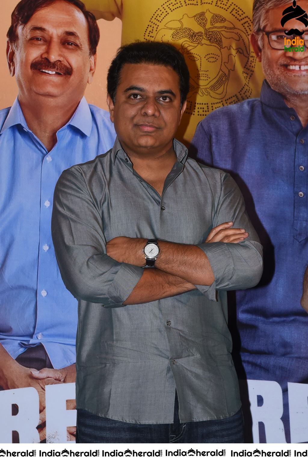 IT Minister KTR Watches Pressure Cooker movie Set 2