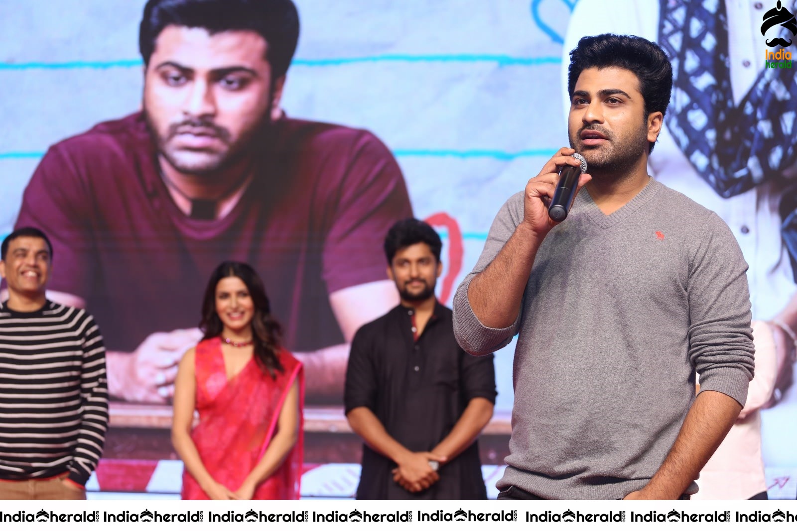 Jaanu Pre Release Event featuring Samantha and Sharwanand Set 10