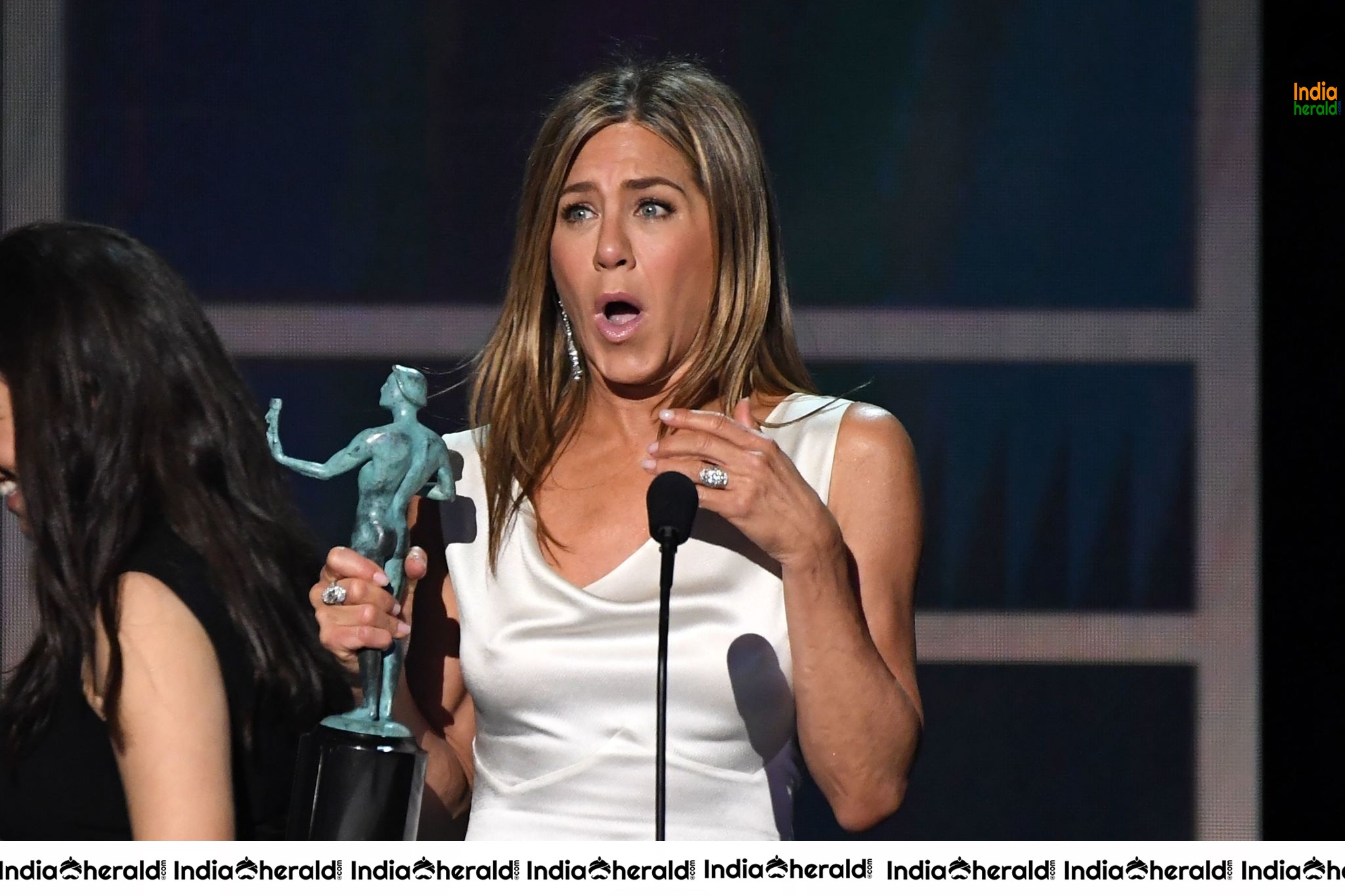 Jennifer Aniston receives Guild Awards in LA Set 2