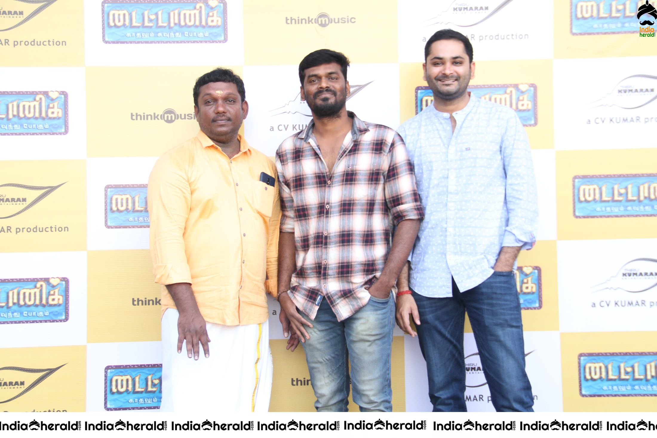 Kaadhalum Kavundhu Pogum Movie Audio Launch Stills Set 2