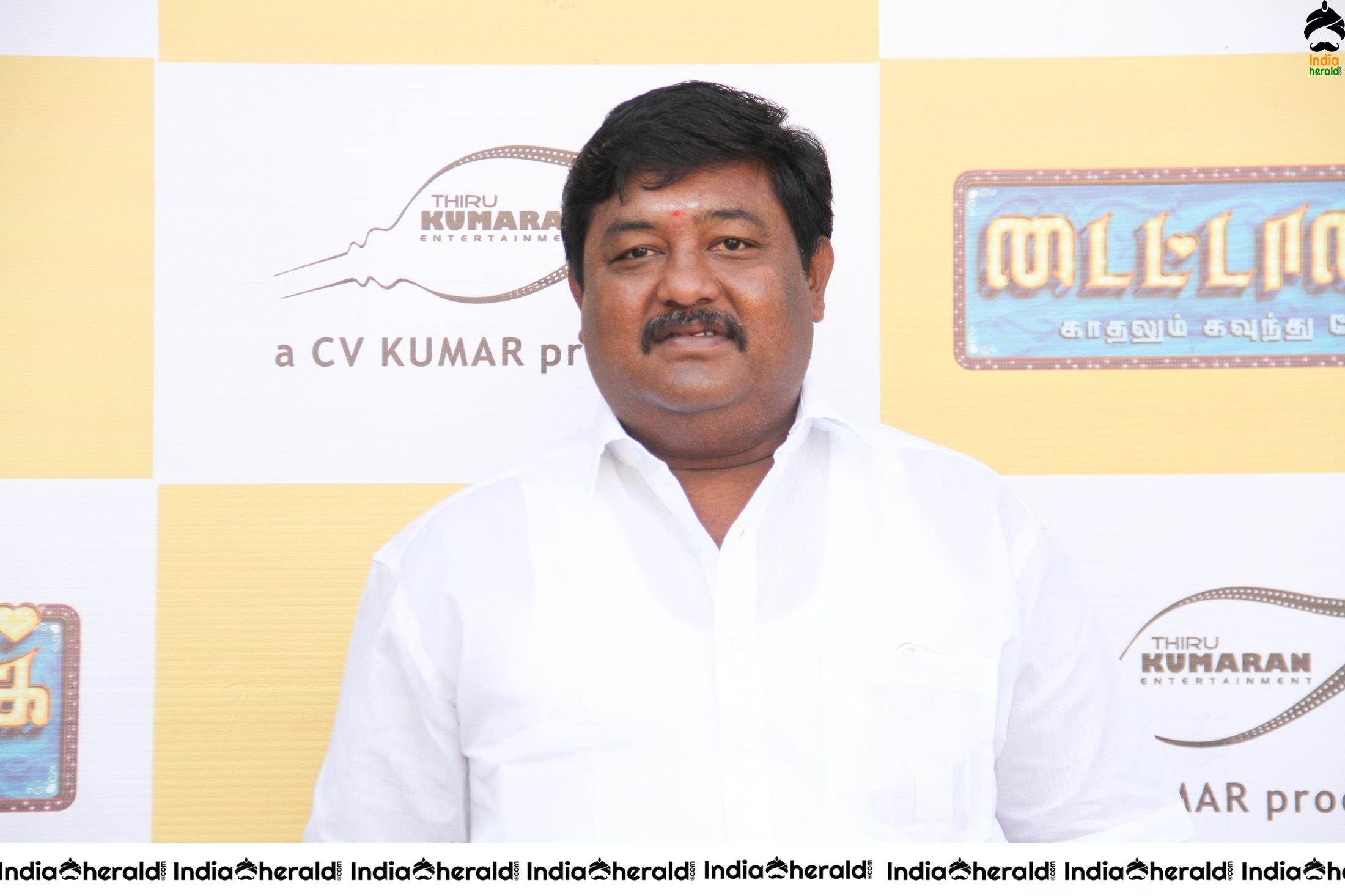 Kaadhalum Kavundhu Pogum Movie Audio Launch Stills Set 2