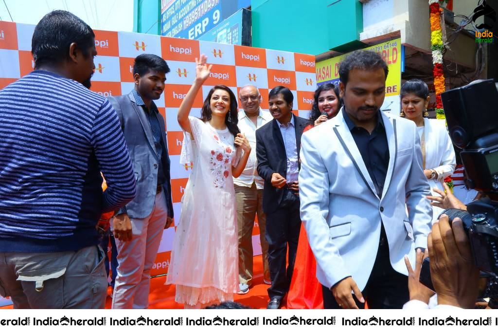 Kajal Aggarwal looking Angelic and cute at Happi Mobiles opening Set 2