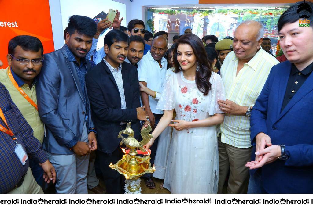 Kajal Aggarwal looking Angelic and cute at Happi Mobiles opening Set 2