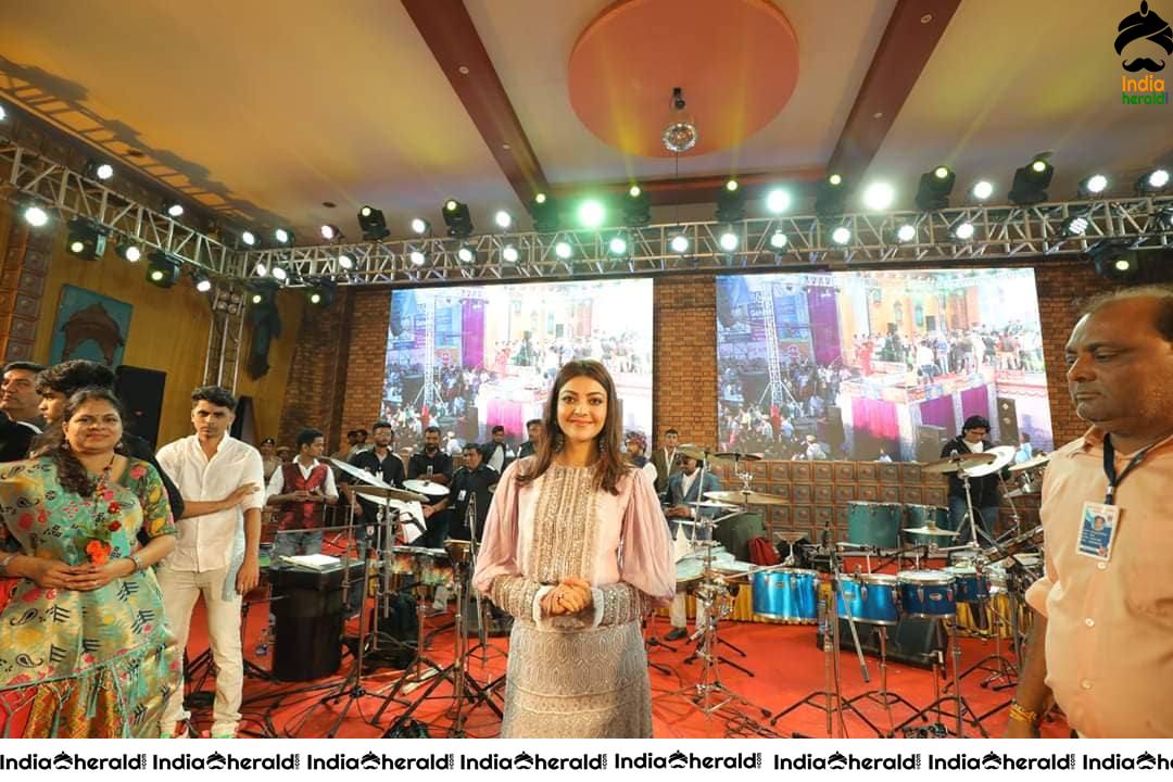 Kajal Aggarwal Looking Angelic in White before a massive crowd during a Public Event Set 1