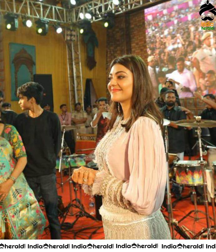 Kajal Aggarwal Looking Angelic in White before a massive crowd during a Public Event Set 2
