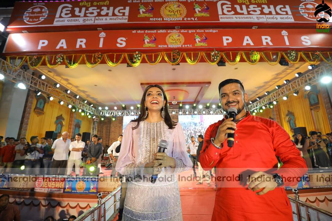 Kajal Aggarwal Surprise Visit at a Live Concert Show Event in Mumbai Set 1