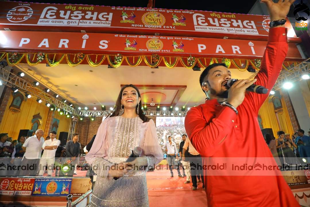 Kajal Aggarwal Surprise Visit at a Live Concert Show Event in Mumbai Set 1