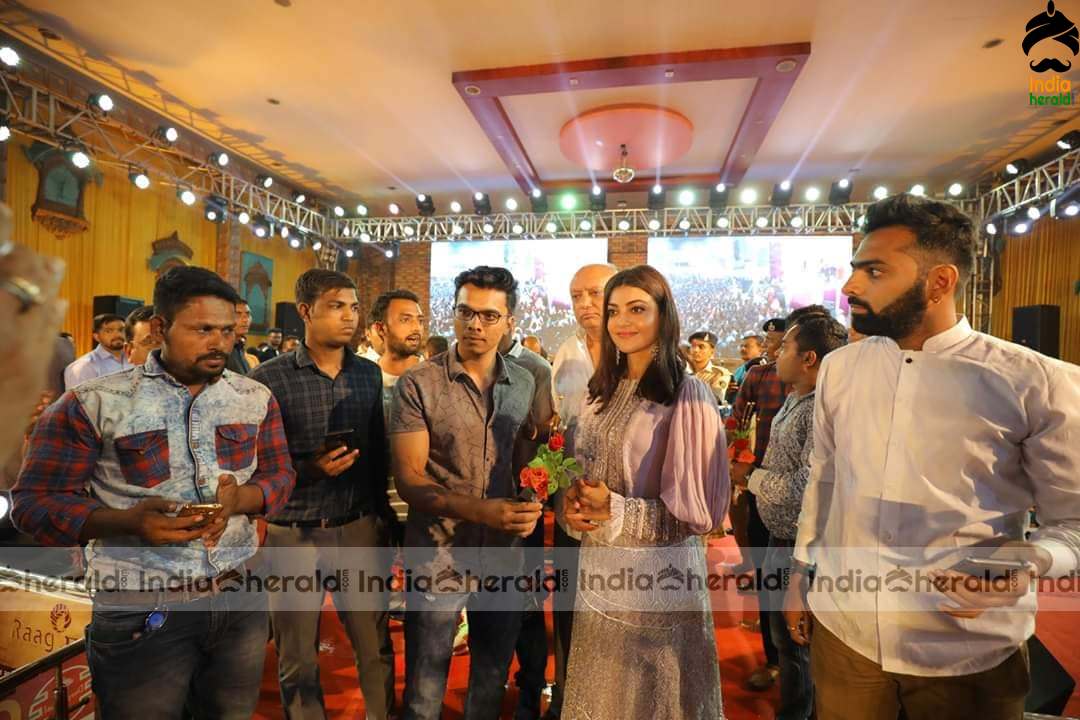 Kajal Aggarwal Surprise Visit at a Live Concert Show Event in Mumbai Set 2