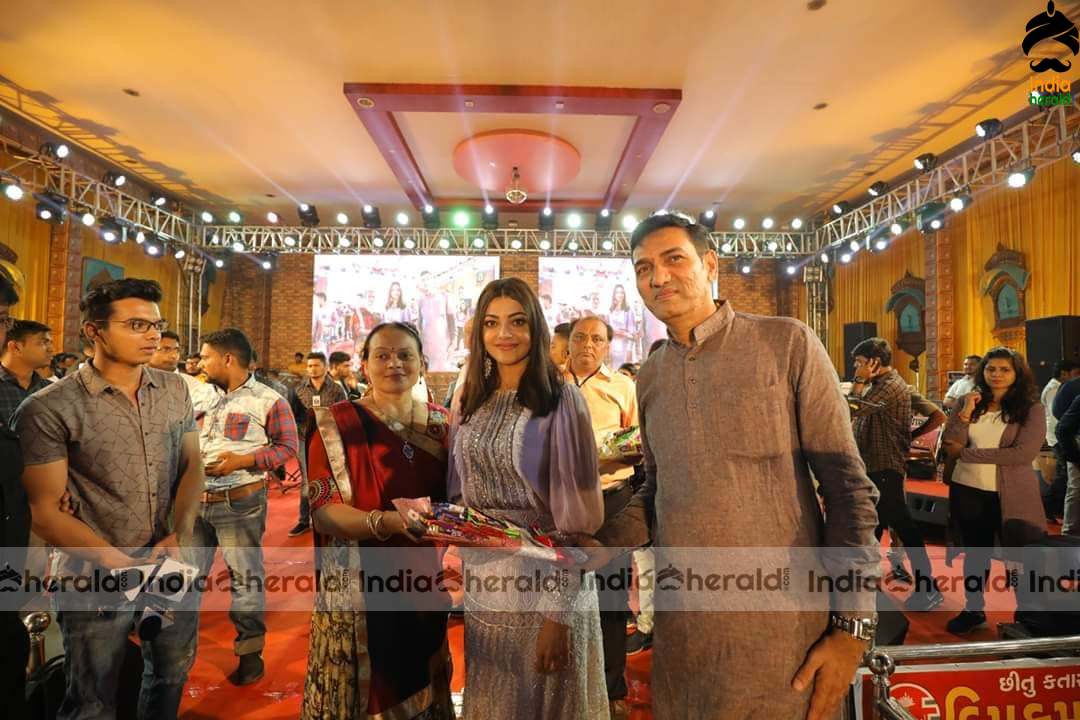 Kajal Aggarwal Surprise Visit at a Live Concert Show Event in Mumbai Set 2