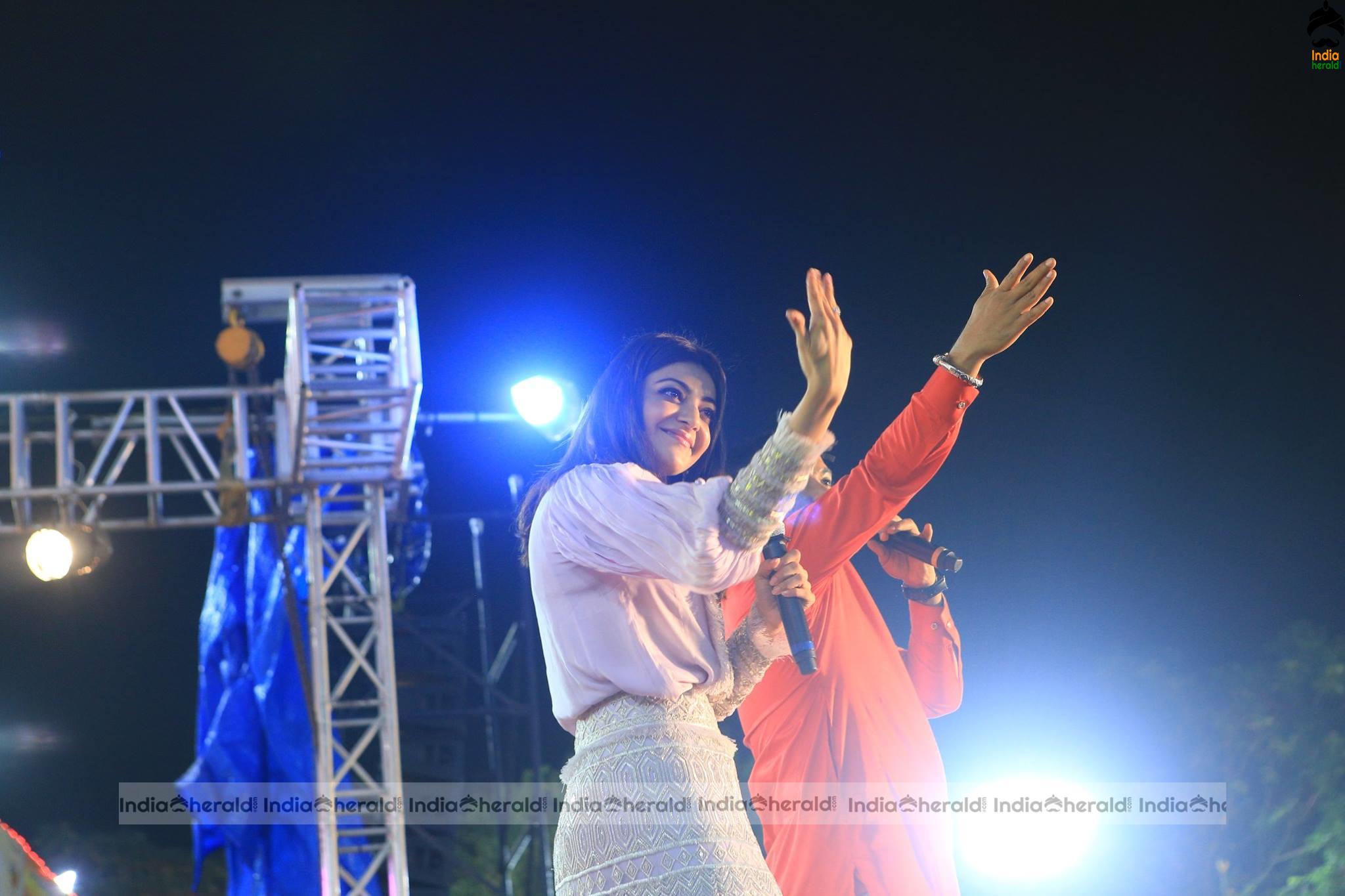 Kajal Aggarwal Surprise Visit at a Live Concert Show Event in Mumbai Set 3